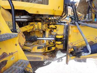 2015-caterpillar-725c-1455656-47343319