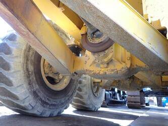2015-caterpillar-725c-1455656-47343324