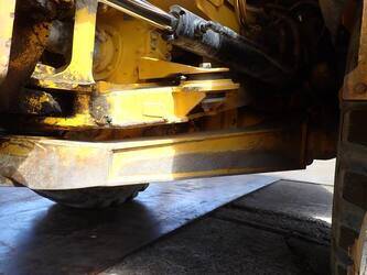 2015-caterpillar-725c-1455656-47343331