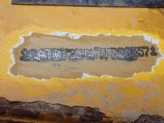 2015-caterpillar-725c-1455656-47343353