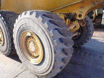 2014-caterpillar-725c-1455657-47343362