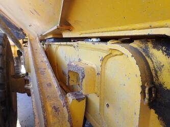 2014-caterpillar-725c-1455657-47343374