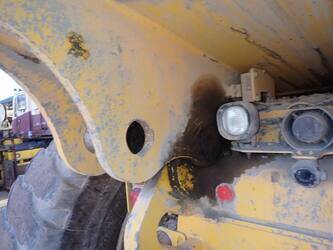 2014-caterpillar-725c-1455657-47343381