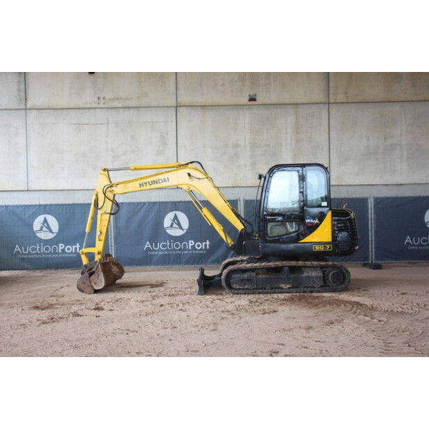2011 Hyundai R60-7-47346946