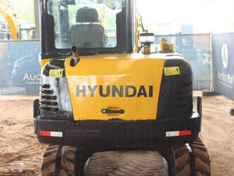 2011-hyundai-r60-7-1455708-47346948