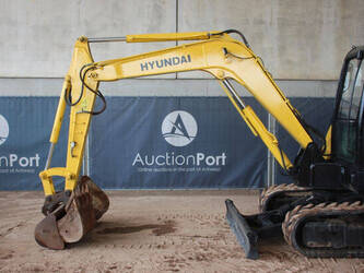 2011-hyundai-r60-7-1455708-47346953