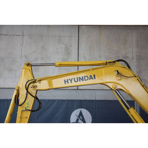 2011 Hyundai R60-7-47346955