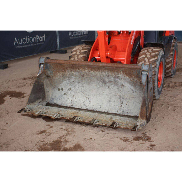 2023 KUBOTA R090-47347093