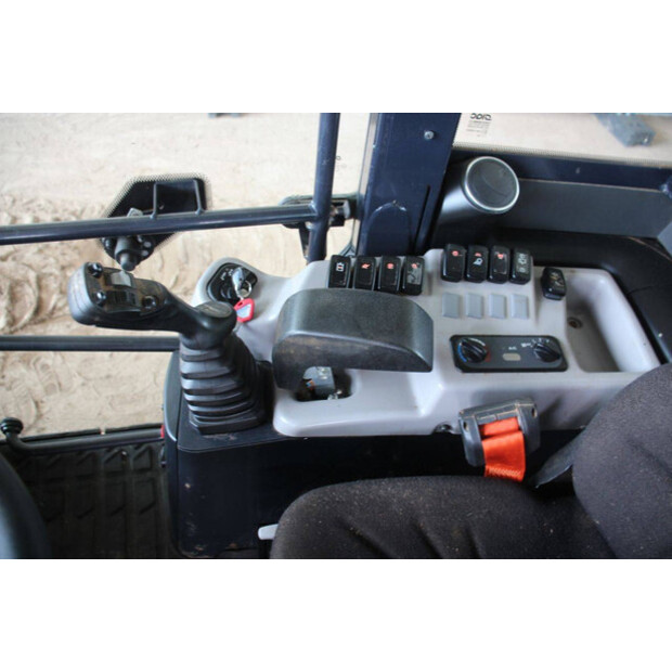 2023 KUBOTA R090-47347109