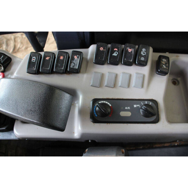 2023 KUBOTA R090-47347114