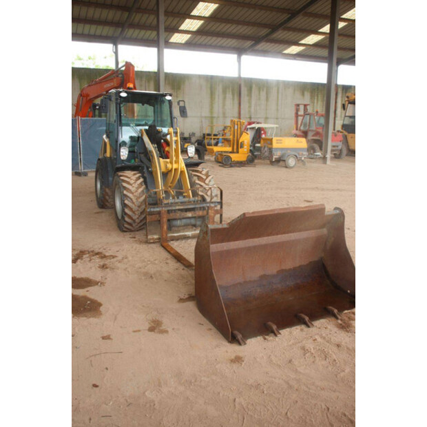 2017 Gehl AL600-47347306