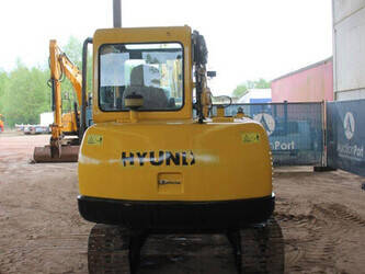 2011-hyundai-r55-7-47347438