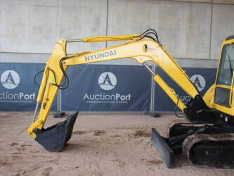 2011-hyundai-r55-7-47347443