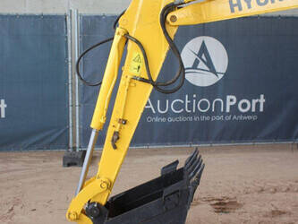 2011-hyundai-r55-7-47347444