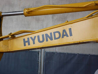 2011-hyundai-r55-7-47347447