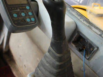 2011-hyundai-r55-7-47347463