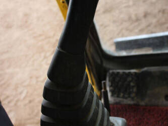 2011-hyundai-r55-7-47347464