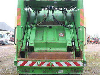 2009-volvo-fm-300-1455729-47347618