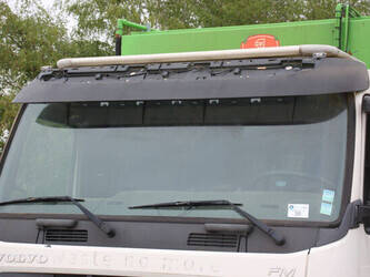 2009-volvo-fm-300-1455729-47347625