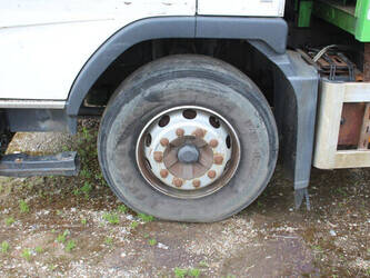 2009-volvo-fm-300-1455729-47347631