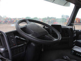 2009-volvo-fm-300-1455729-47347644