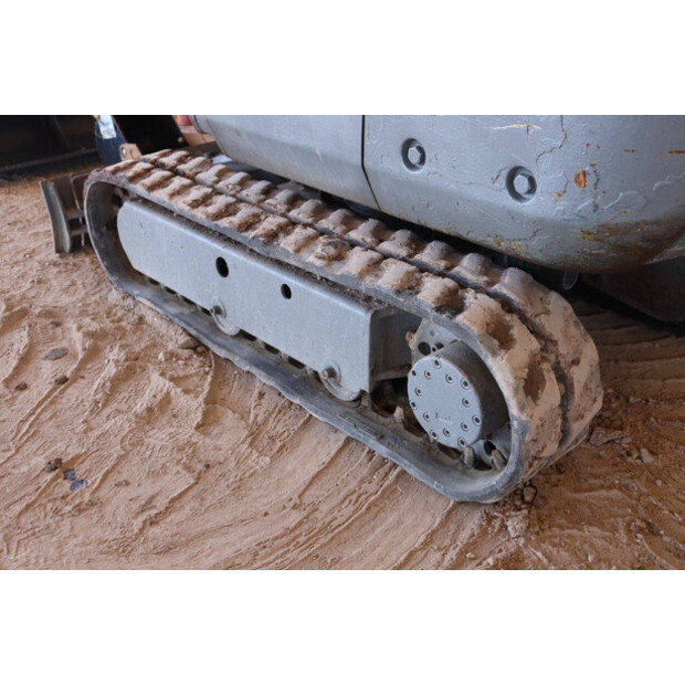 2016 Neuson E08-01-47348517