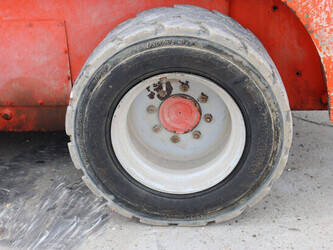 2015-thomas-d8t-47348909