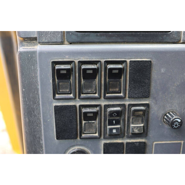 2008 Komatsu HM400-2-47349012
