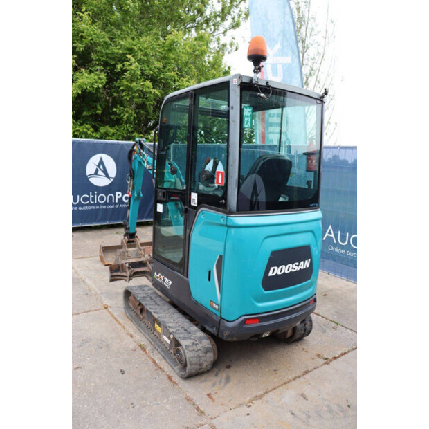 2021 Doosan DX19-47349564