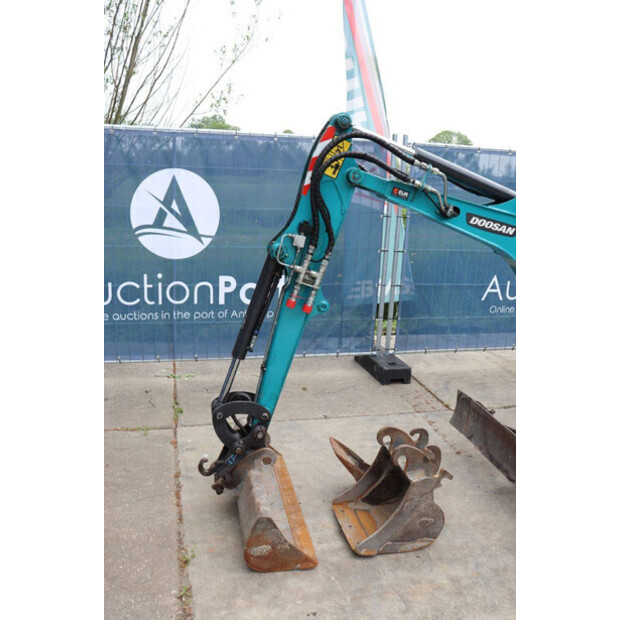 2021 Doosan DX19-47349570