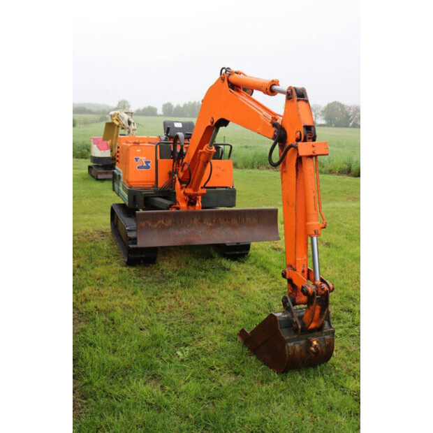 TAKEUCHI TB250-47350404