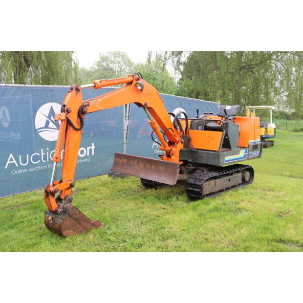 TAKEUCHI TB250-47350406