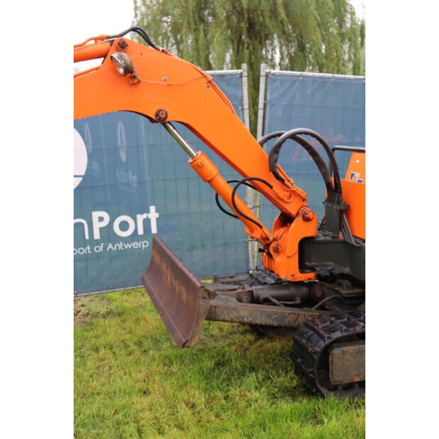 TAKEUCHI TB250-47350410