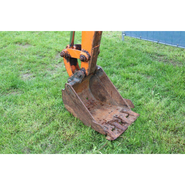 TAKEUCHI TB250-47350411