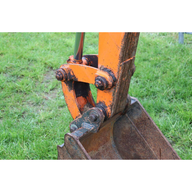 TAKEUCHI TB250-47350412