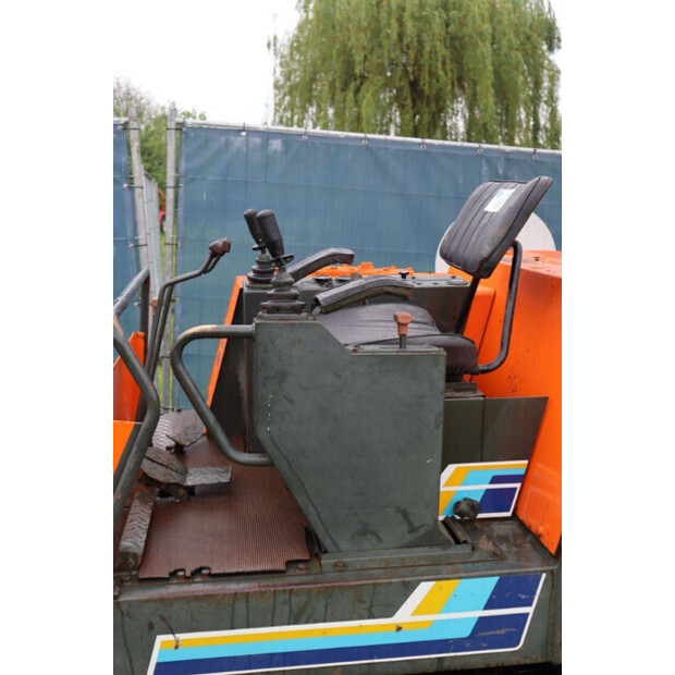 TAKEUCHI TB250-47350423