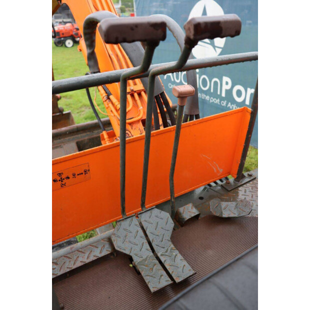 TAKEUCHI TB250-47350425