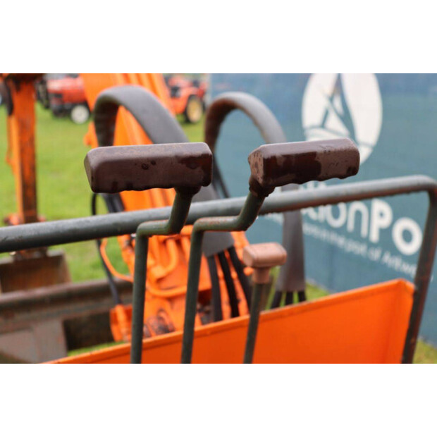 TAKEUCHI TB250-47350426