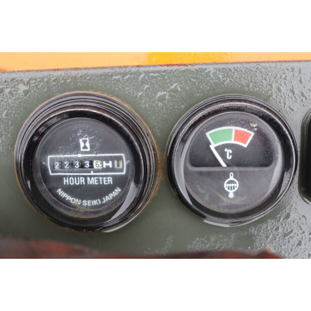 TAKEUCHI TB250-47350432