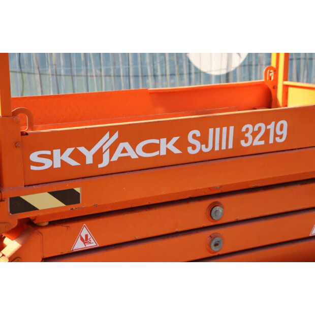 2012 سكايجاك SJ3219-47350632