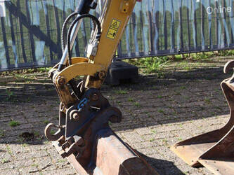 2020-caterpillar-301-7-1455815-47350696