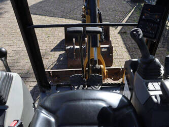 2020-caterpillar-301-7-1455815-47350708