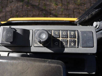 2020-caterpillar-301-7-1455815-47350717
