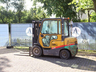 2006-tcm-fhd25t3-47350778