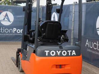 2013-toyota-8fbet16-1455828-47351119