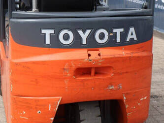2011-toyota-7fbest15-1455829-47351166