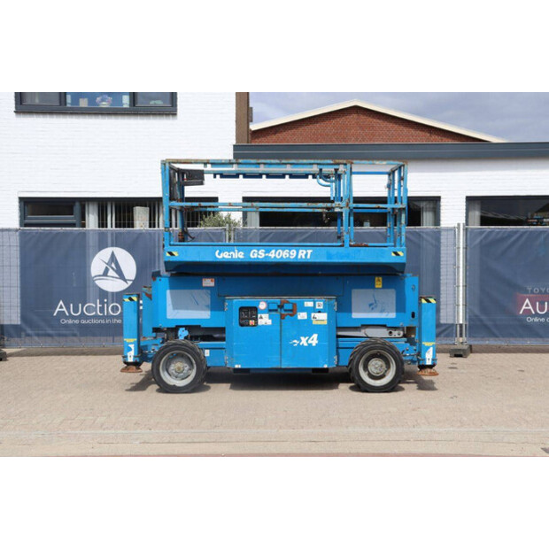 2012 Genie GS-4069-47351305