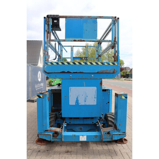 2012 Genie GS-4069-47351311