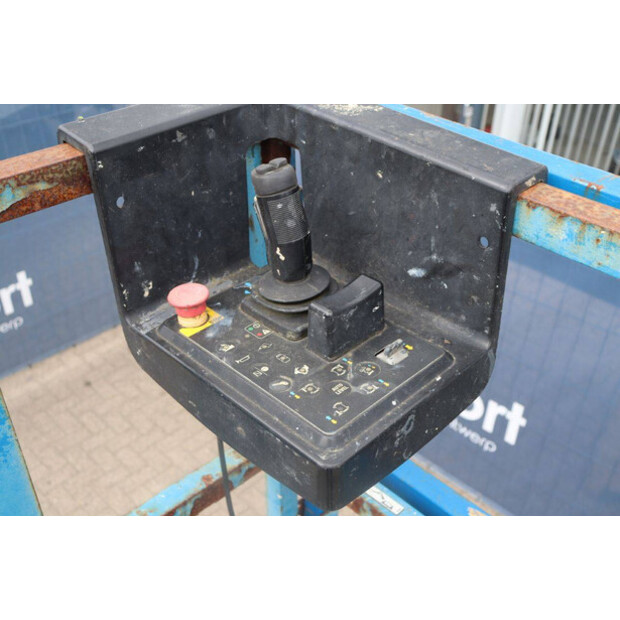 2012 Genie GS-4069-47351326