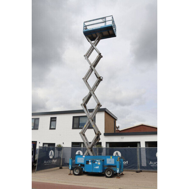 2012 Genie GS-4069-47351328